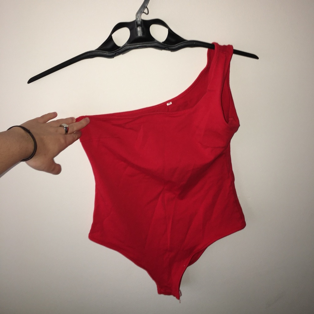 one shoulder bodysuit